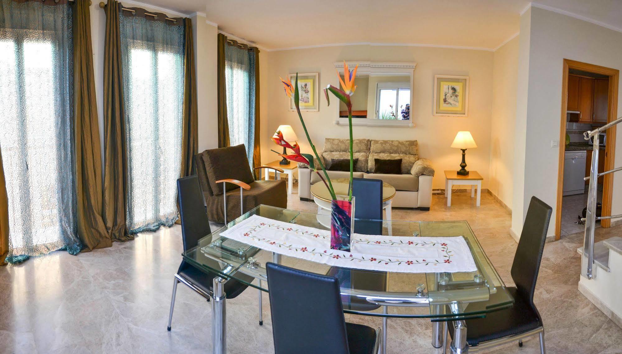 Apartamentos Sevilla Exterior photo